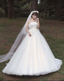 Load image into Gallery viewer, wedding dress (w109)